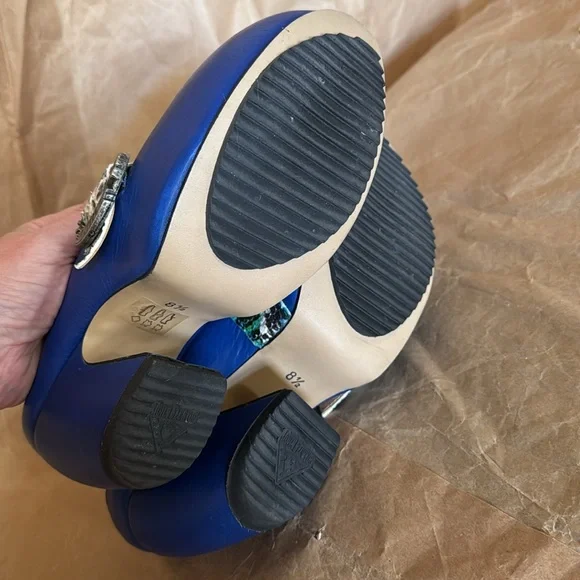 Buzz Python Prepares - Picture 6 of 6